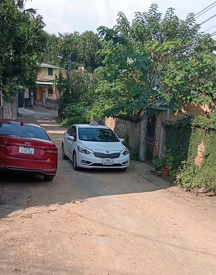 Bán đất Quế Trạo, Dữu Lâu 96.5m² giá 2.6 tỷ - Đường thông thoáng, ô tô tránh