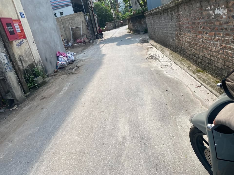 Đất nền Kim Sơn, Gia Lâm 55m² giá 3 tỷ - Vị trí đẹp, sổ đỏ chính chủ!