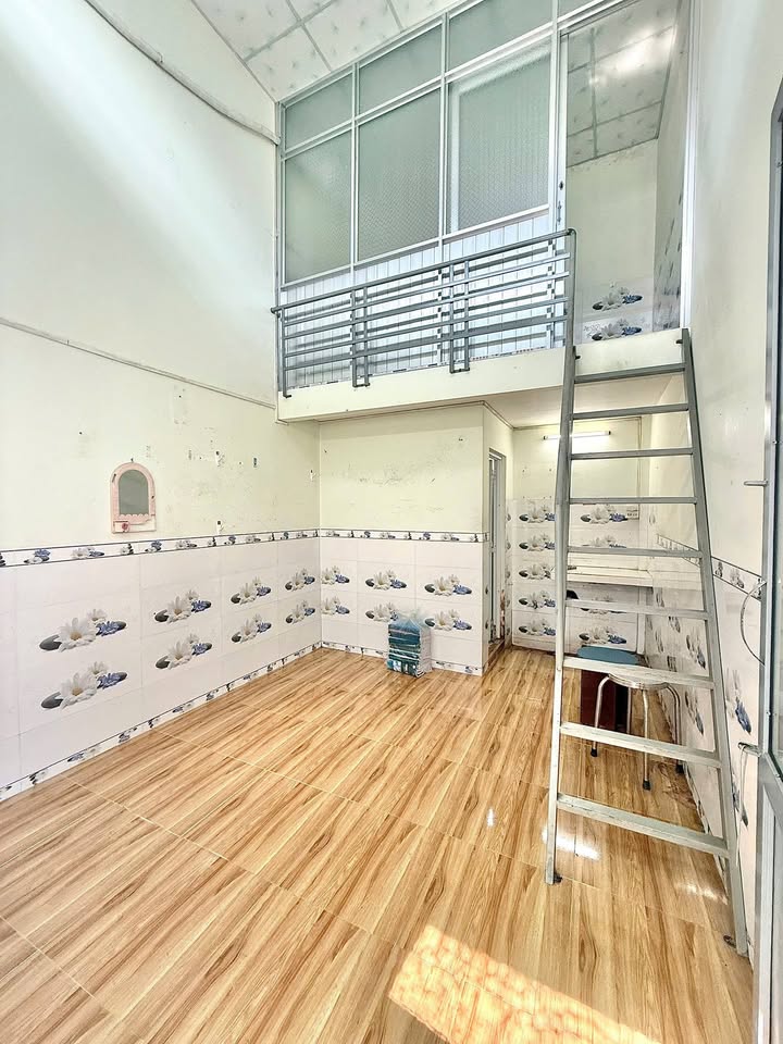 Phòng trọ máy lạnh 28m² tại Đường Làng Hoa Kiểng Bà Bộ - Chỉ 2,2 triệu/tháng!