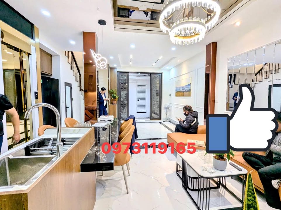 Nhà 6 tầng phố Hồng Tiến 240m² giá 10 tỷ - Sẵn sàng vào ở ngay!