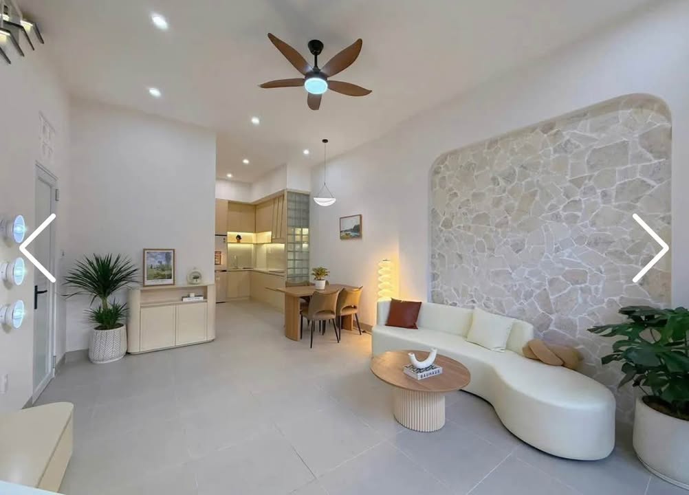 Nhà 3 tầng Kiệt Núi Thành, Đà Nẵng 171m² giá 5.95 tỷ - Thiết kế hiện đại, full nội thất sang trọng!