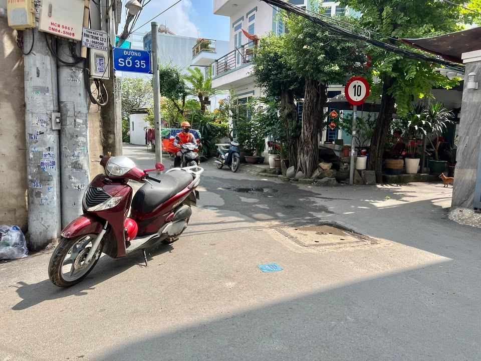 Bán nhà mặt tiền đường số 31, phường Bình Trưng Tây, 73m² - Sổ hồng hoàn công, giá tốt!