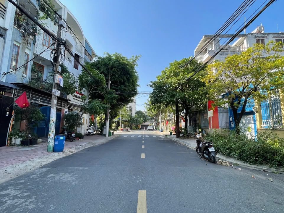 Nhà mặt tiền đường số 20, Linh Chiểu 100m² giá 17.6 tỷ - Đầu tư sinh lời ngay!