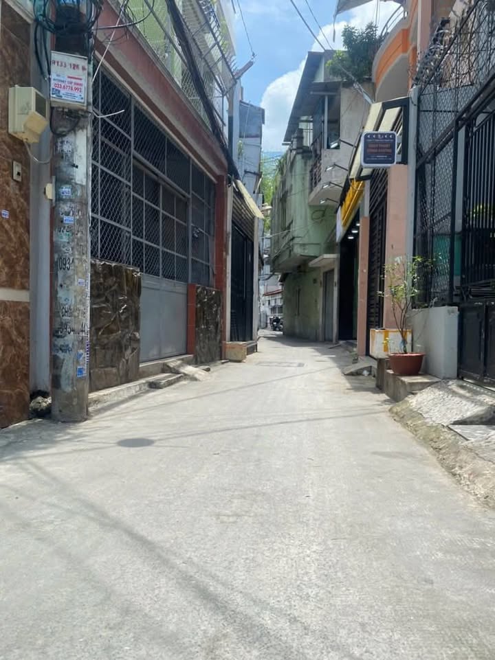 Nhà phố Phan Xích Long, Phú Nhuận 52.2m² giá 9.5 tỷ - Nhà mới chắc chắn, vào ở ngay!