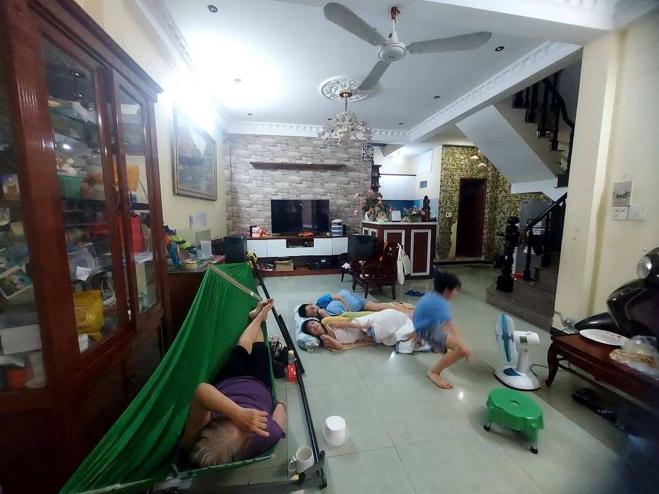 Nhà phố hẻm ba gác Thành Thái Quận 10, 42.6m² giá 6.6 tỷ - Sổ hồng chính chủ!