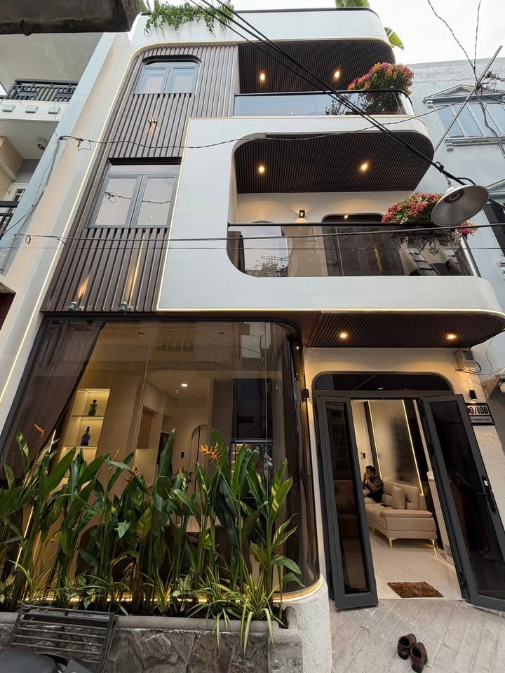 Nhà phố Thích Quảng Đức, Phú Nhuận 36m² giá 7.9 tỷ - Vị trí thuận lợi gần chợ Cây Quéo!