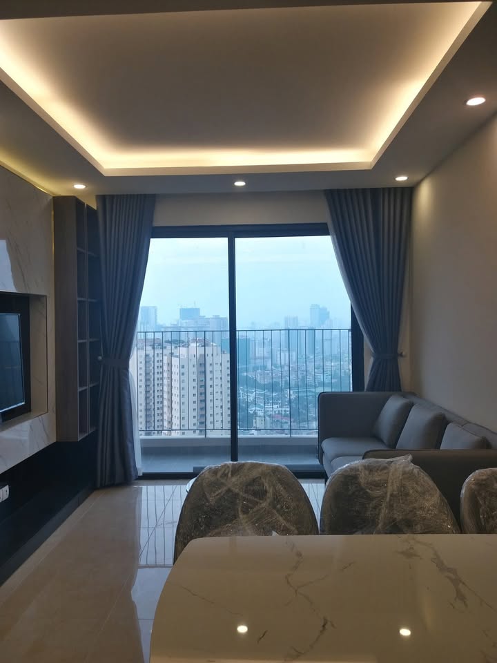 Căn hộ Vinhomes D'capitale C7 83m² giá 10.8 tỷ - View hồ mát mẻ, sẵn sàng vào ở!