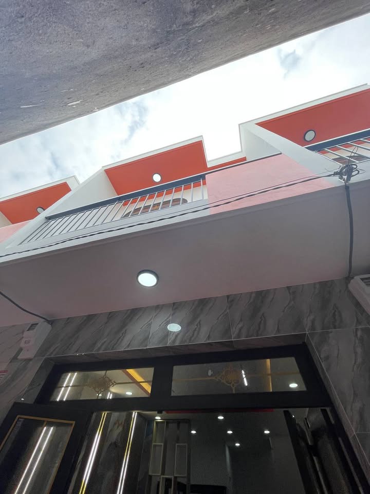 Nhà 1 Trệt 1 Lầu Tại Quốc Lộ 50 Tây Ninh 43m² Giá 1.03 Tỷ - Tiện Ích Đầy Đủ