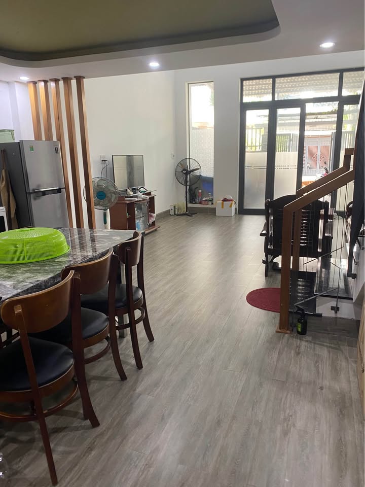 Nhà gác lửng Tân Trà Hòa Hải Đà Nẵng 100m² giá 5 tỷ - Gần biển, tiện ích đầy đủ!