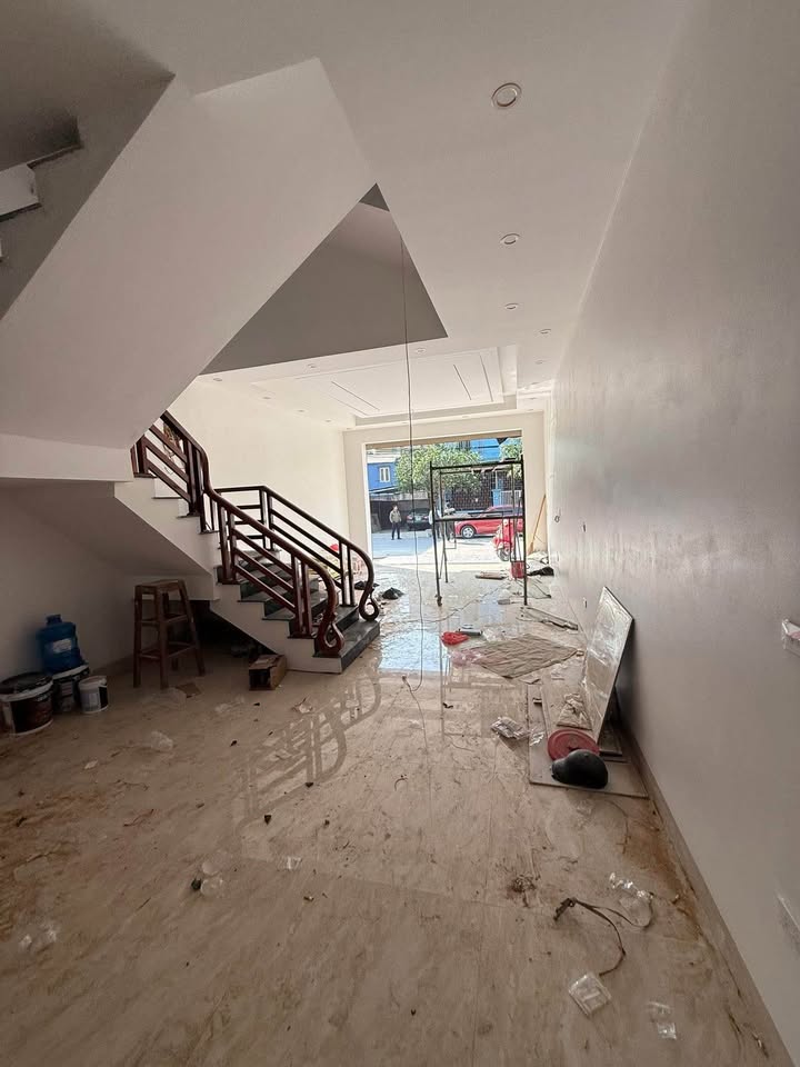 Nhà 4 tầng Ngõ 4 Nam Bình 82,5m² giá 8 tỷ - Khu vực trung tâm tiện ích