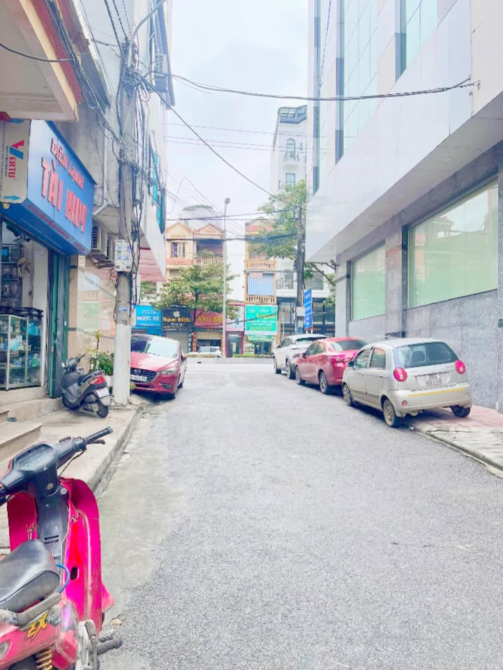 Nhà 4 tầng phố 8, Ninh Bình 67m² - Tiện ích đầy đủ, vị trí trung tâm!