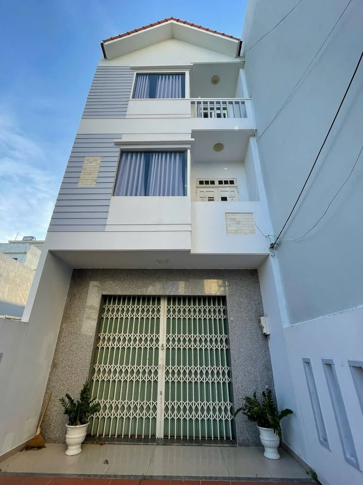 Cho thuê mặt tiền đường Nguyễn Xiển, Ngũ Hành Sơn, Đà Nẵng - Diện tích 100m², kinh doanh ngay!