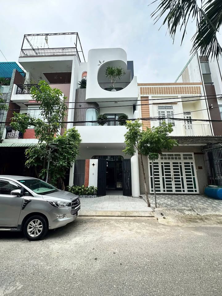 Nhà mặt tiền Hòa Minh 70m² giá 7.79 tỷ - Full nội thất luxury, sẵn sàng vào ở!