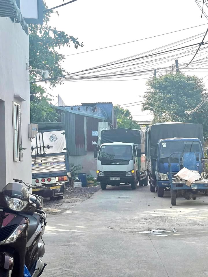 Nhà Hóc Môn 52m² giá 2.35 tỷ - Full nội thất cao cấp sẵn sàng ở ngay!