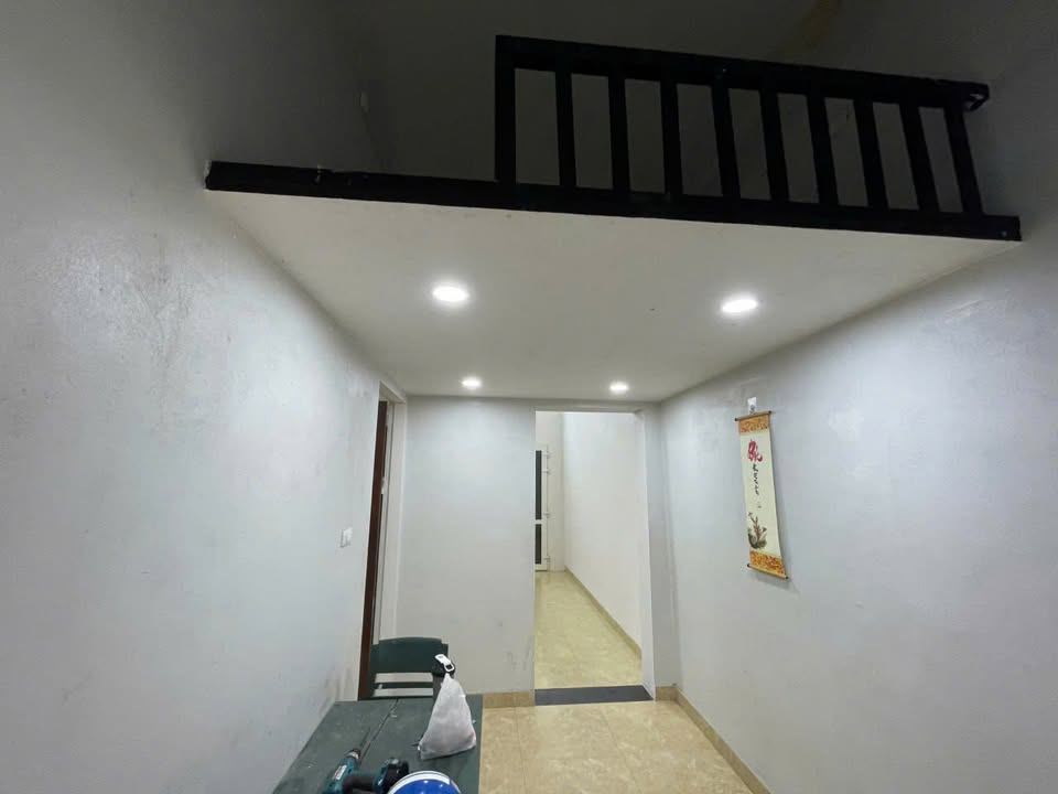 Cho thuê nhà ngõ Đình Tương Thuận, Đống Đa 72m² giá 10 triệu - Phù hợp cho hộ gia đình và sinh viên!