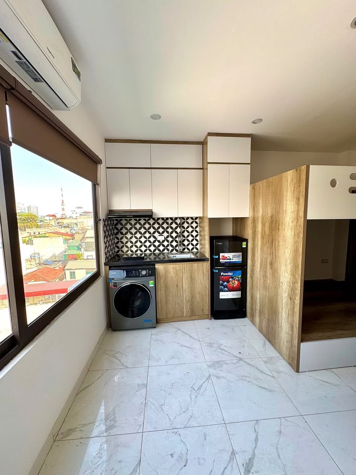 Phòng Studio cho thuê tại Ngõ 241 Chợ Khâm Thiên, 20m² - Nhà mới, đầy đủ tiện nghi!