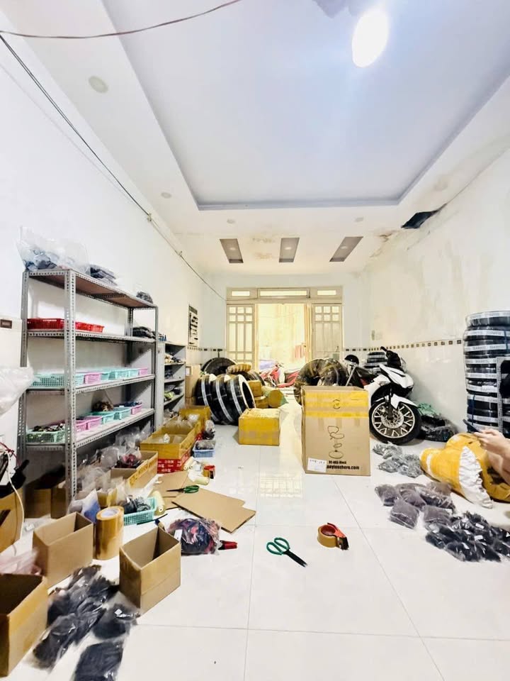 Nhà mặt tiền 2 tầng Hiệp Thành 35, Quận 12, 100m² giá 6.5 tỷ - Đang cho thuê 10 triệu!