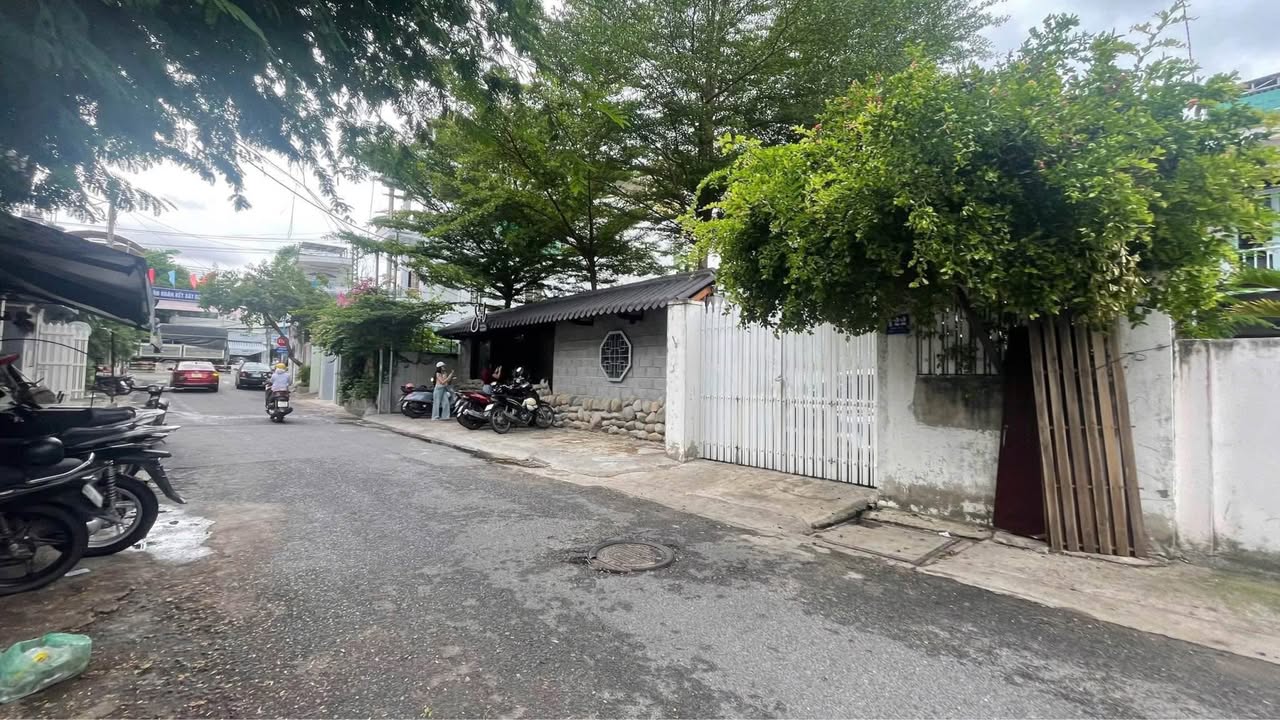 Nhà mặt tiền Nhị Hà, Phước Hoà, Nha Trang 166.8m² giá 13.9 tỷ - Vị trí đắc địa gần biển!