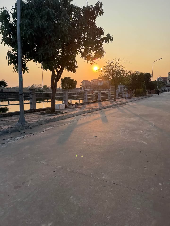 Đất nền Xuân Lâm, Bắc Ninh 76m² giá 2 tỷ - Đường ô tô thông thoáng, vị trí đẹp!