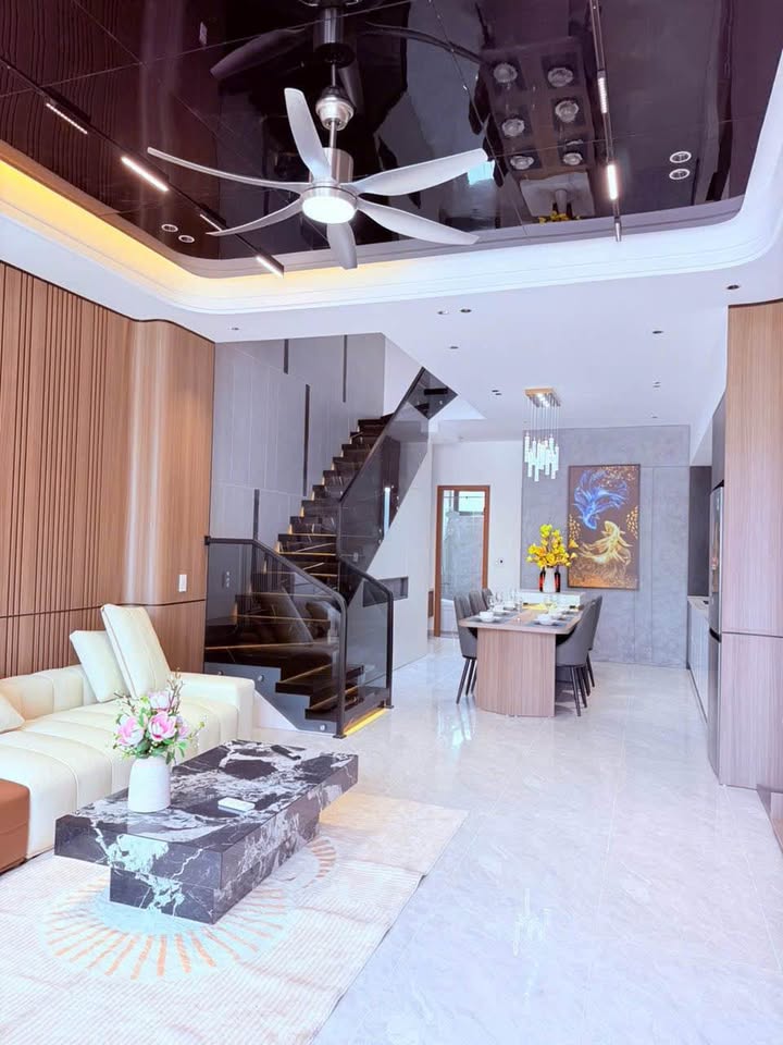 Nhà 3 tầng đường 7.5m, phường Hòa Xuân, Đà Nẵng 100m² giá 8.8 tỷ - Nhà đẹp, vào ở ngay!