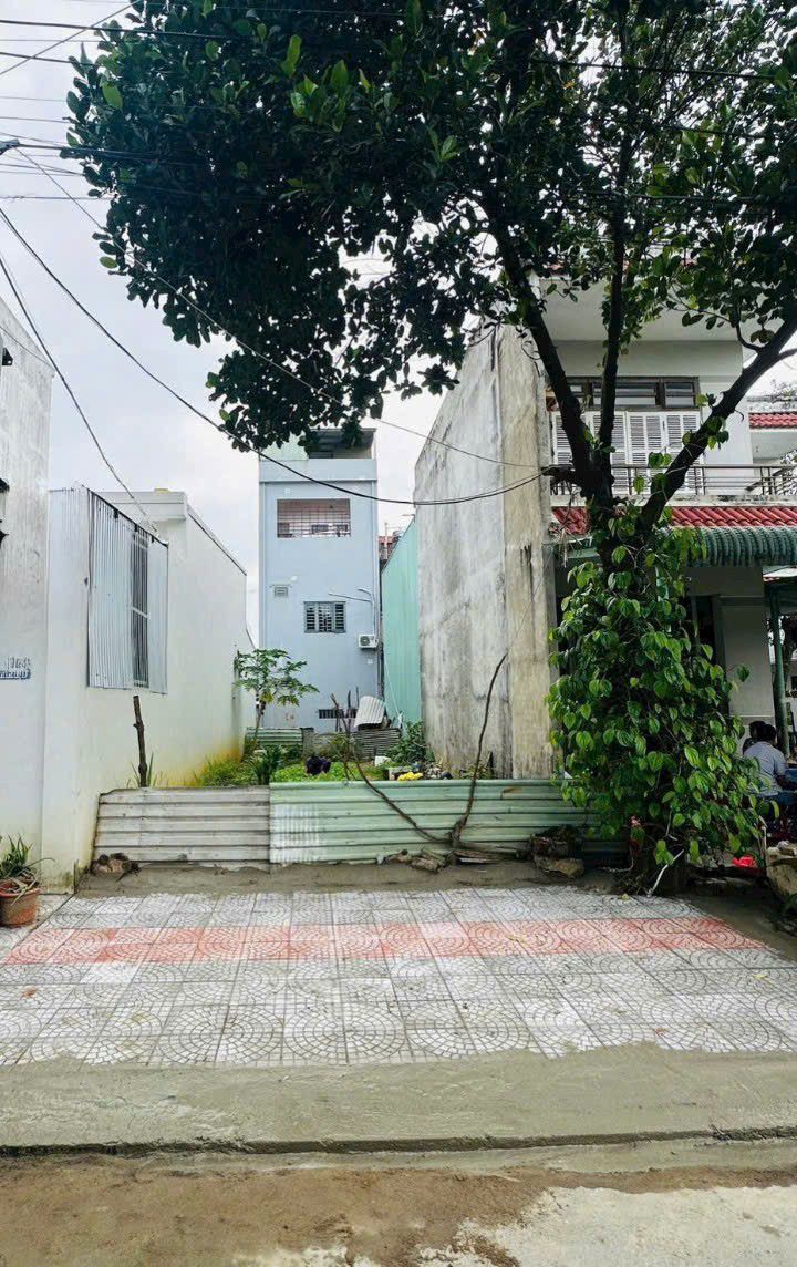 Đất nền Hòa Xuân Đà Nẵng 100m² giá 4 tỷ - Vị trí đẹp, tiện xây dựng!