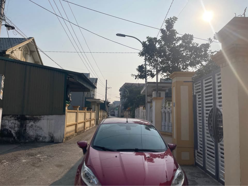 Đất nền 370m² mặt tiền 8.2m tại Quảng Định - Sổ đỏ chính chủ, giá tốt!