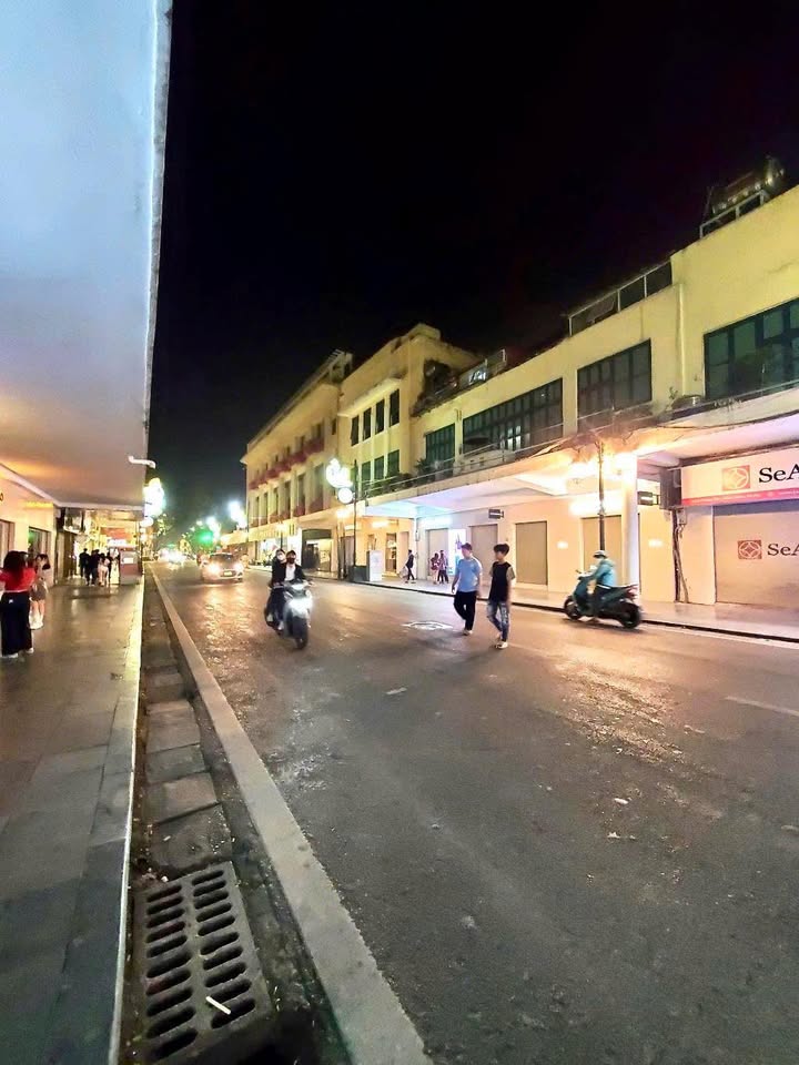 Nhà phố Tràng Tiền Hoàn Kiếm 45m² - Đầu tư sinh lời ngay trung tâm!