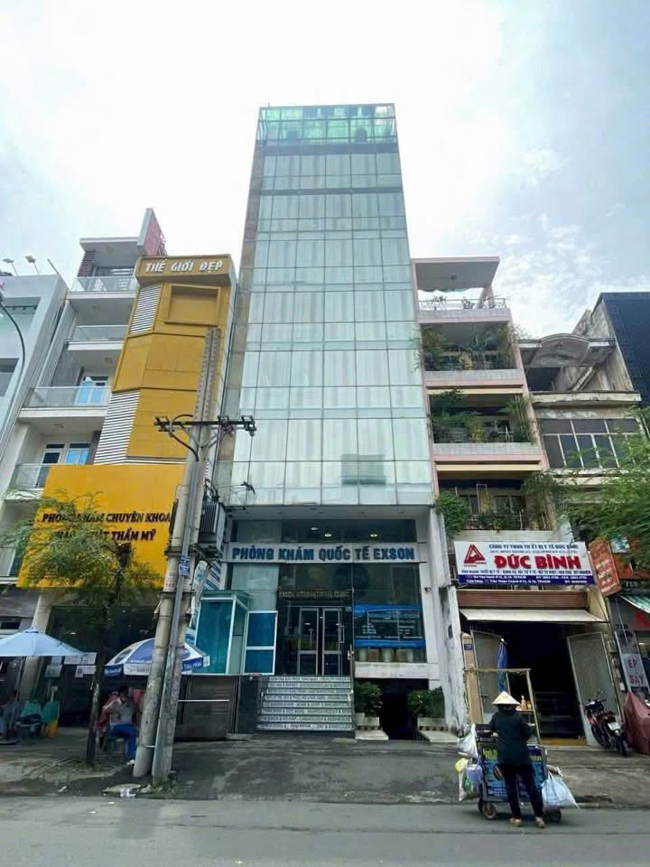 Tòa Nhà Siêu Khánh Hiếm Quận 10 136m² giá 150 tỷ - Vị trí đắc địa ngay Vạn Hạnh Mall!