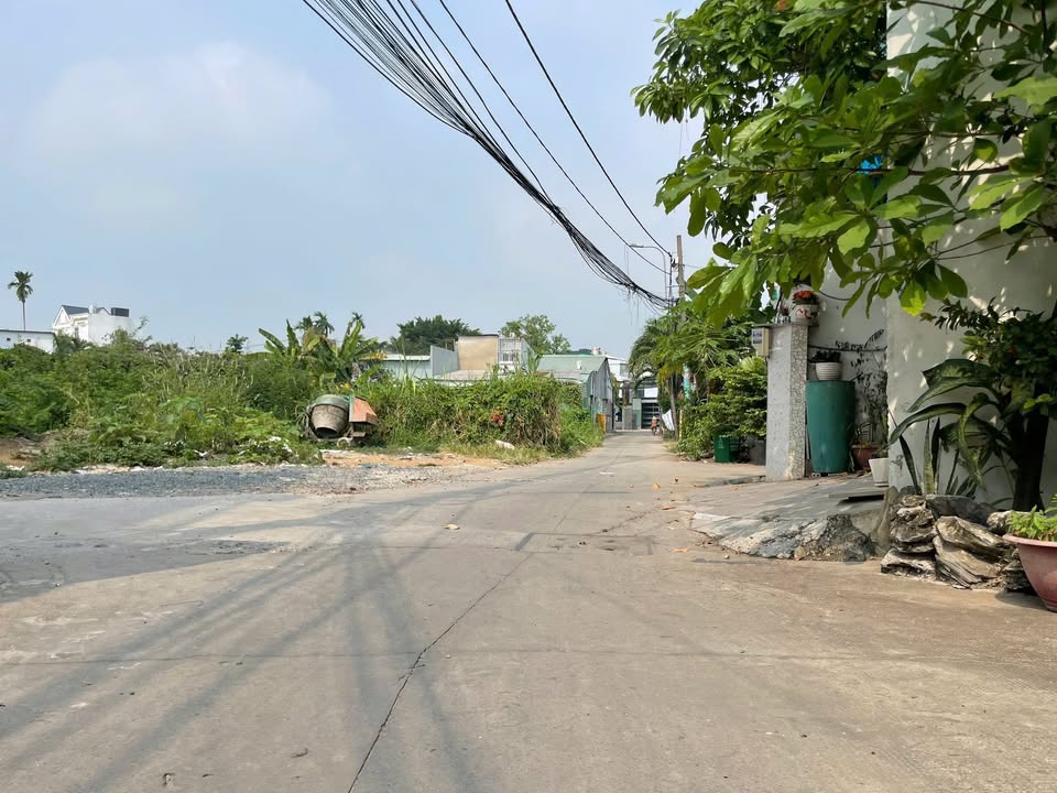 Nhà góc 2 mặt tiền hẻm 9, Tân Xuân 178m² giá 7.2 tỷ - Sân để ô tô thoải mái!