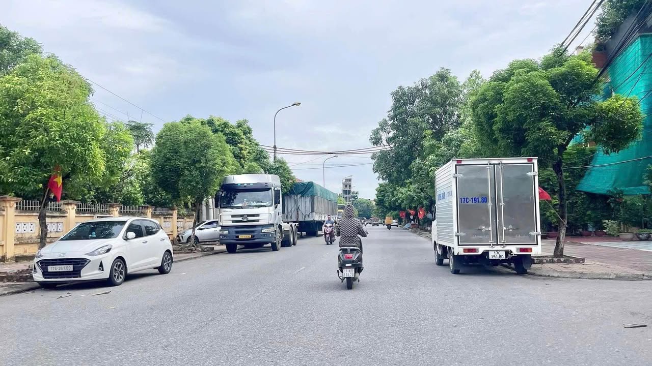 Nhà mặt phố Nguyễn Văn Năng, Thái Bình 72m² giá 6.5 tỷ - Vị trí đắc địa gần công an phường!