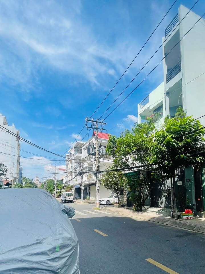 Bán gấp FrontHouse mặt tiền Đô Đốc Long, Tân Quý 138m² giá 16.9 tỷ - Kinh doanh sầm uất!