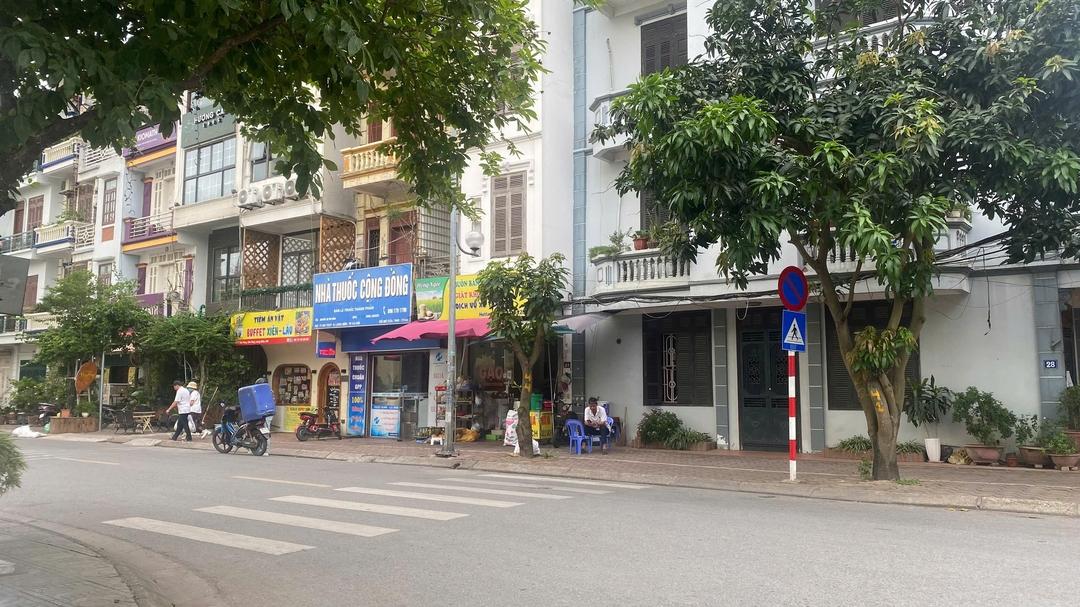 Nhà phố Nguyễn Sơn, Gia Thụy 41m² giá 1.1 tỷ - Sống tiện nghi ngay lập tức!