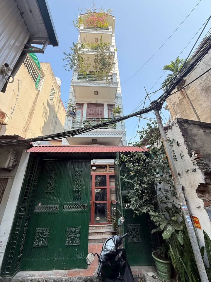 Nhà Lương Thế Vinh 84m² giá 17.1 tỷ - Vị trí đắc địa, view hồ tuyệt đẹp!