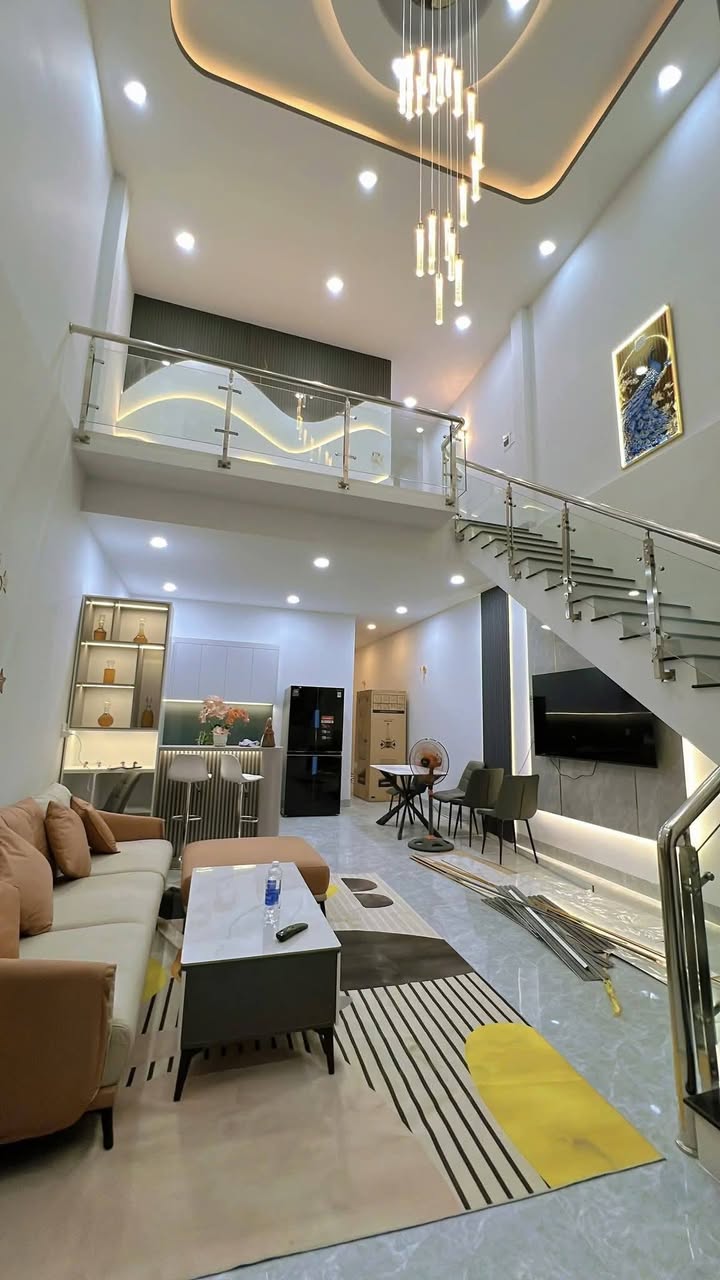 Nhà phố Phú Tân - Bến Tre 200m² giá 2.68 tỷ - Nhà mới hoàn thiện, đầy đủ nội thất!