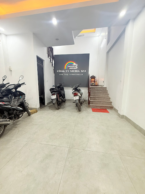 Nhà đẹp Dịch Vọng 46m² giá thỏa thuận - Lô góc, kinh doanh tốt!