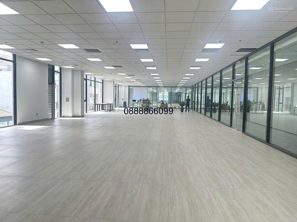 Văn phòng cho thuê tại 24 Hoàng Quốc Việt, Cầu Giấy, 100m² - Giao thông thuận tiện cho doanh nghiệp!