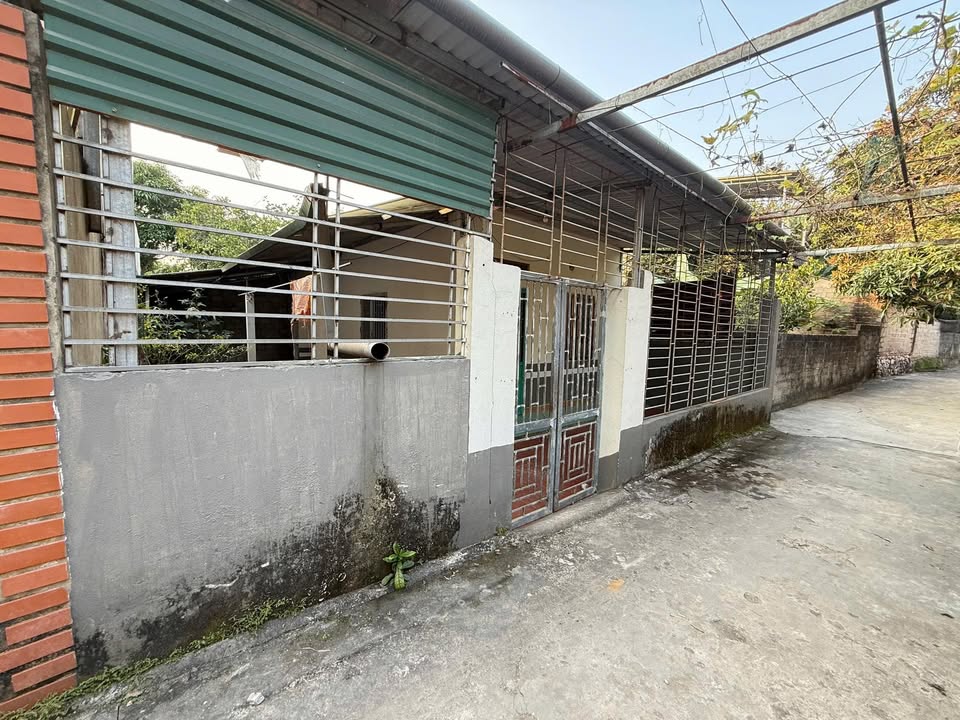 Bán nhà đất tại Xóm 16, Yên Sơn 100m² giá chỉ 1 tỷ - Cơ hội đầu tư tuyệt vời!