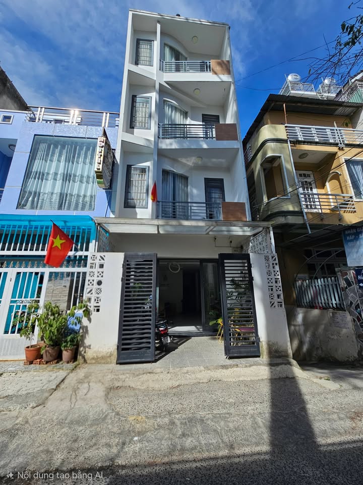 Nhà FrontHouse Đà Lạt 94m² giá 13.5 tỷ - Kinh doanh khách sạn sinh lời ngay!