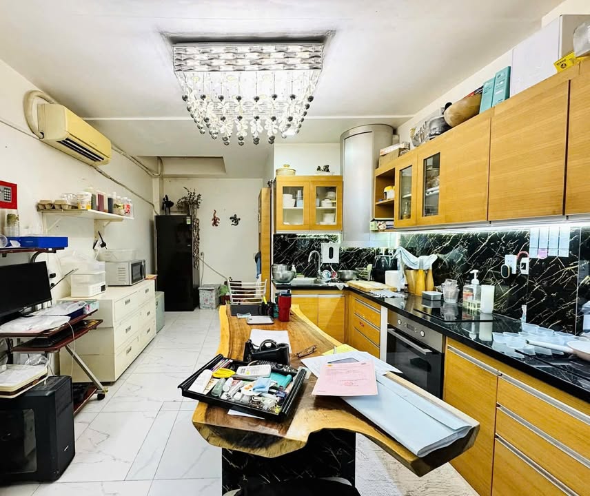 Nhà phố Calmette Quận 1 42m² giá 10.5 tỷ - Sẵn sàng vào ở ngay!