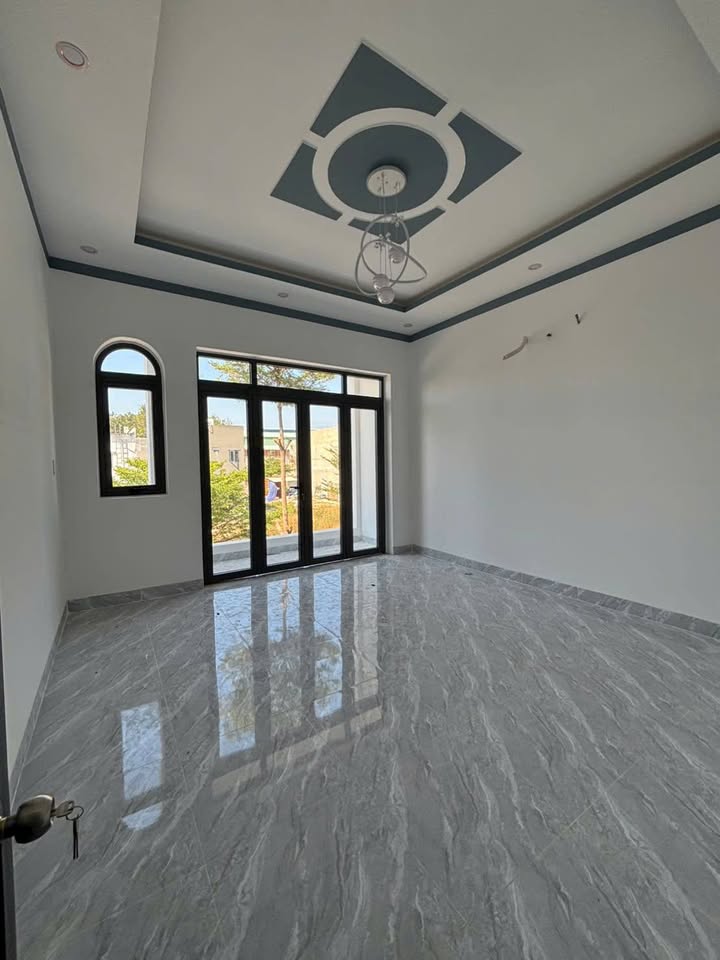 Nhà phố KĐT Phương Trường An, Bến Cát 69.6m² giá 2.25 tỷ - Sổ hồng riêng, nhận nhà ngay!