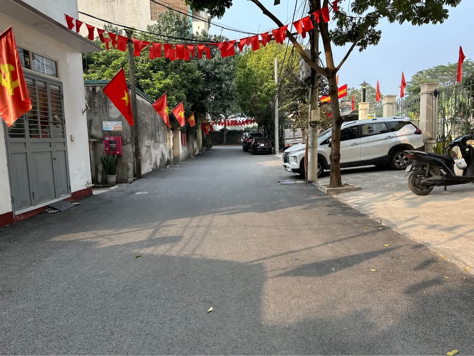 Nhà riêng đường Đức Diễn, Bắc Từ Liêm 46m² giá 8.7 tỷ - Ô tô tránh, sổ đỏ chính chủ!