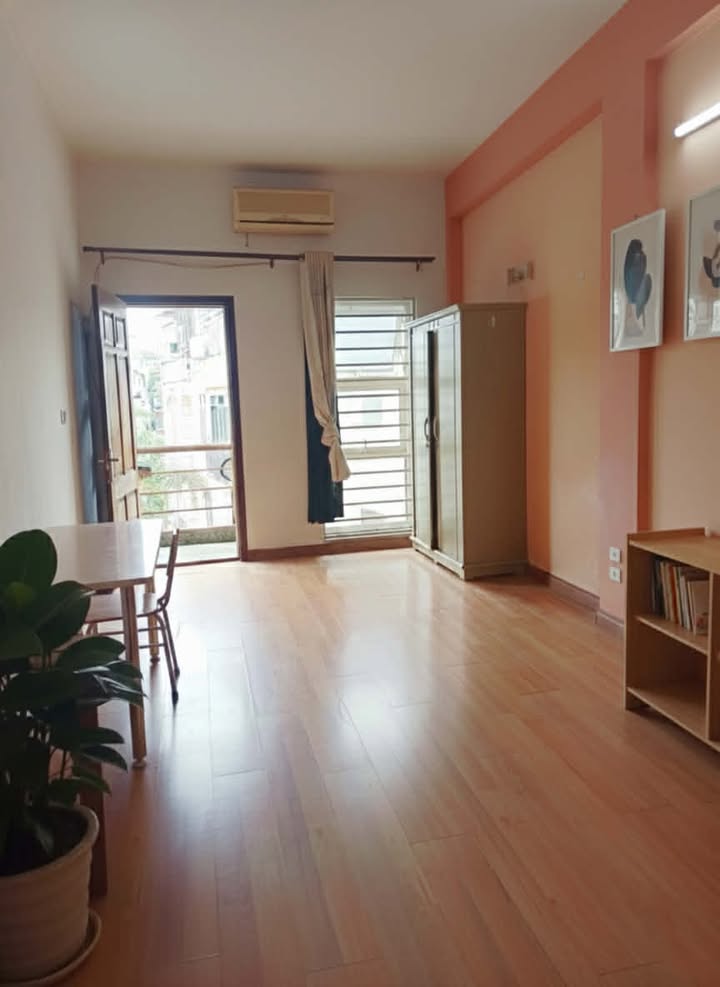 Phòng trọ cho thuê tại Thái Thịnh 20m² giá 3.3 triệu - Không chung chủ, thoáng mát!
