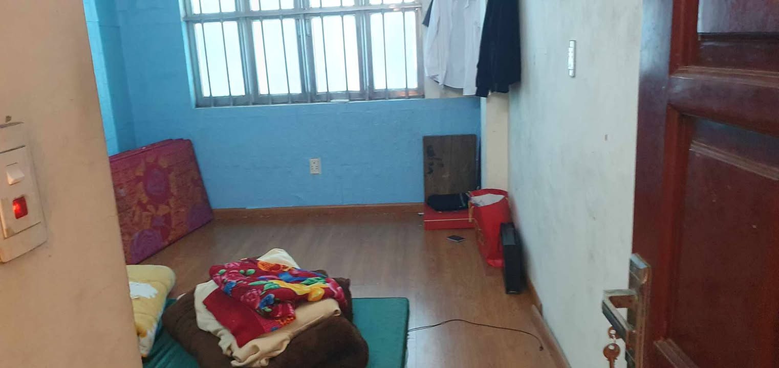 Nhà cho thuê 4 tầng tại Cổ Nhuế 2, 8 triệu - Gần nhiều trường đại học