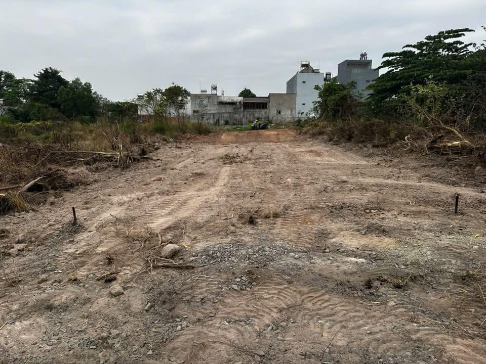 Đất nền Biên Hòa 150m² giá 1.35 tỷ - Sổ riêng, 2 mặt tiền đường