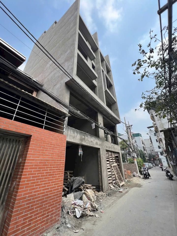 Nhà phố Ngọc Thụy, Bồ Đề 52m² giá 1x tỷ - Ô tô tránh, thang máy tiện nghi!