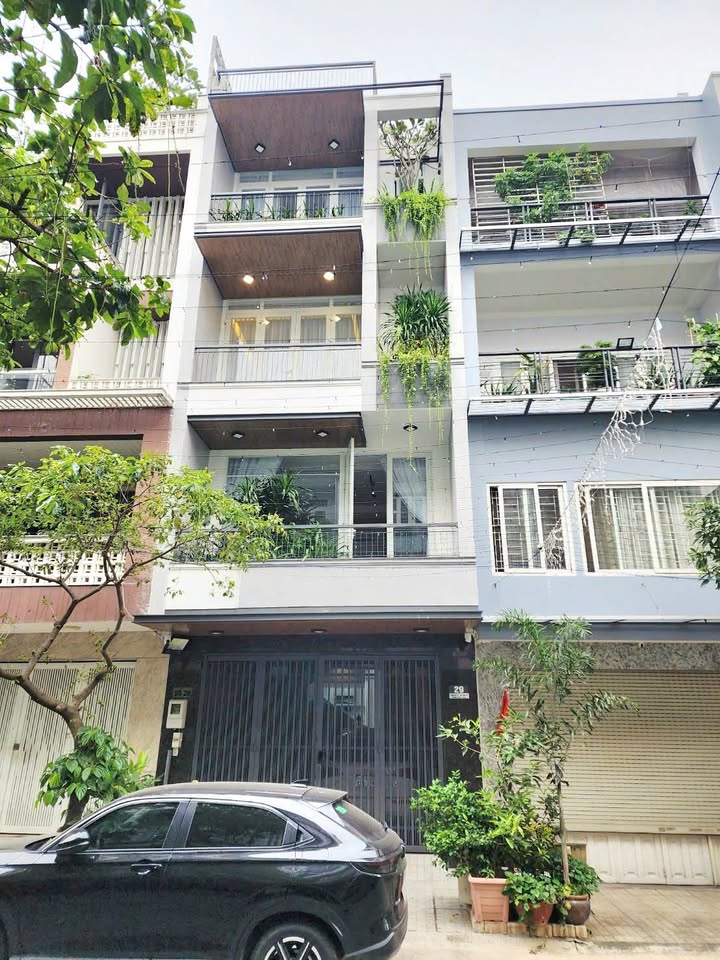 Bán nhà mặt tiền khu Công Ích Quận 7 - 80m² chỉ 19.5 tỷ - Nhà có thang máy, full nội thất!