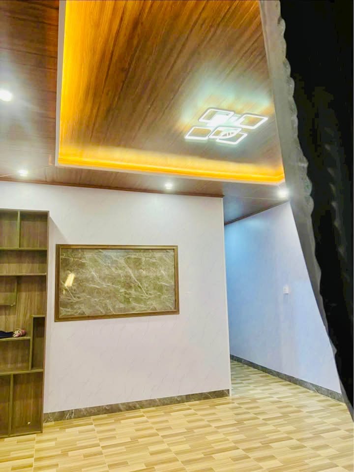 Bán nhà đường Nam Hồ, P11 Đà Lạt 108m² giá 1.6 tỷ - Đường ô tô vào tận nơi!