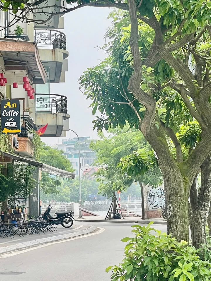 Nhà phố Hàng Thùng, Hàng Dầu 22m² giá 1.8 tỷ - Kinh doanh đắc địa ngay hồ Hoàn Kiếm!