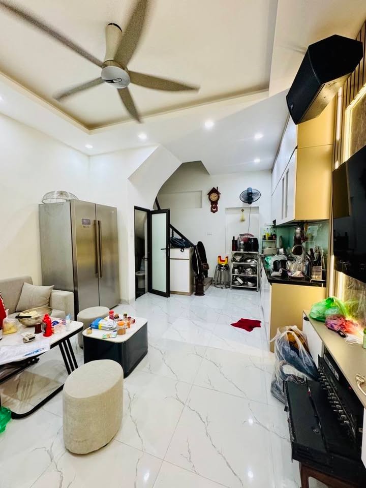 Nhà phố 5 tầng Bạch Mai 29m² giá 5 tỷ - Thiết kế hiện đại, sẵn ở ngay!