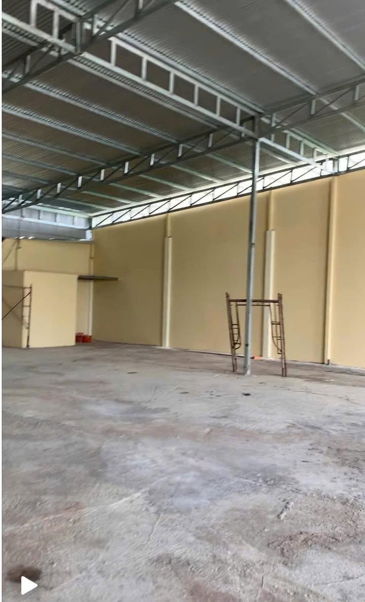 Kho cho thuê tại khu Tây Đại Học Long Xuyên 198m² giá 13 triệu - Không cấm tải, thuận tiện xe ra vào!